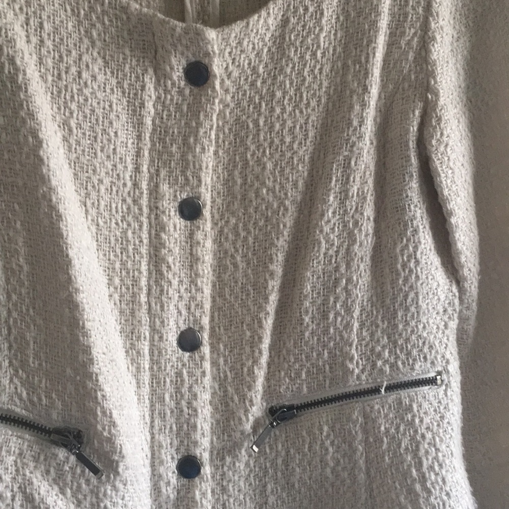 Blazer - Picture 2 of 3